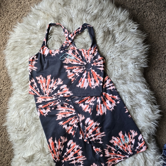 Tie dye Yoga Nike Outfit - Picture 11 of 11